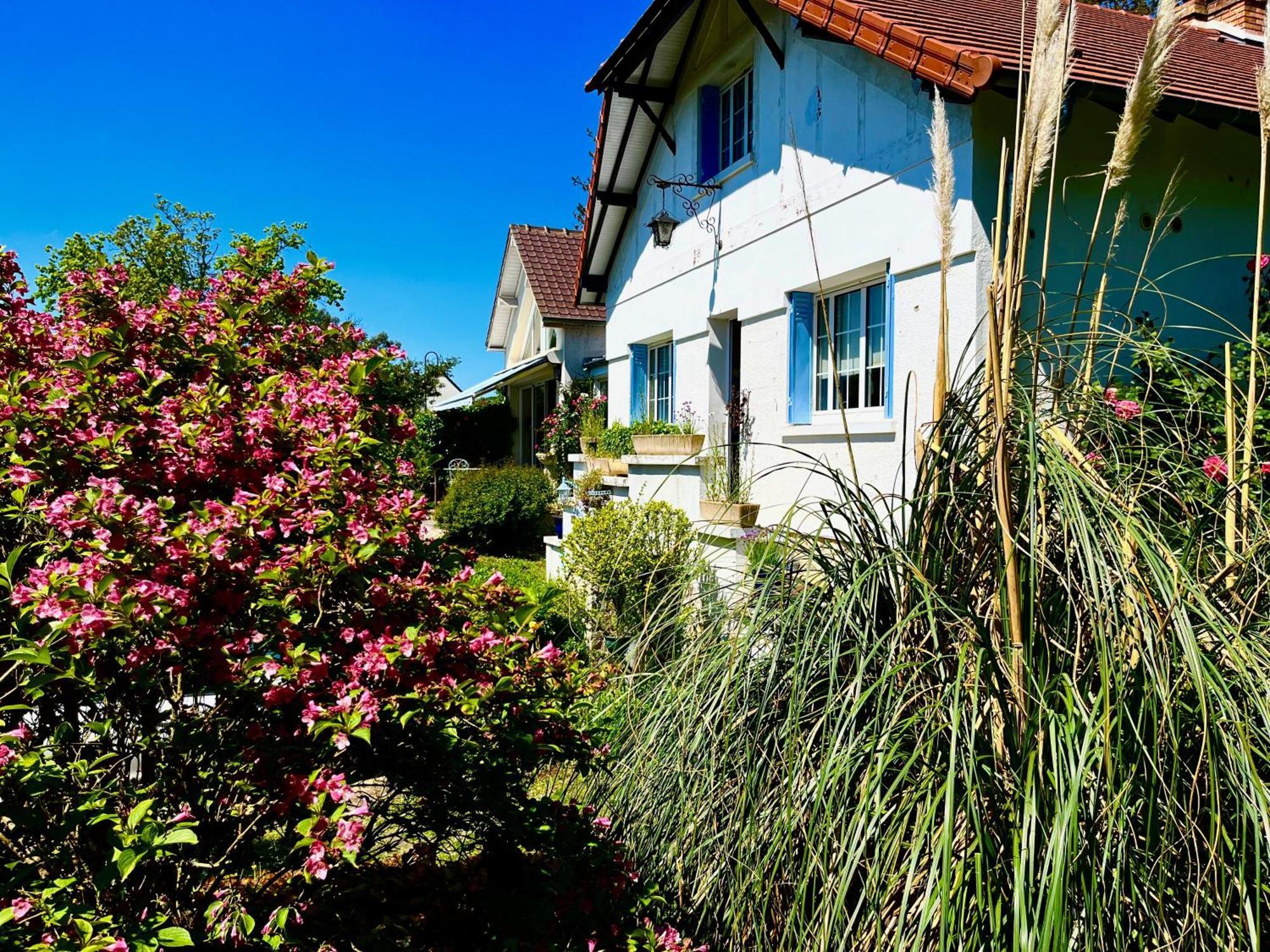 Le Jardin Enchante Hotel Giverny Buitenkant foto